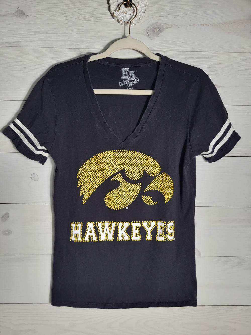 E5 College Classics Iowa  Hawkeyes T- Shirt Studded Cotton Fitted Athletic Wear.